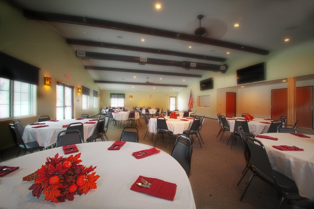 Junction Inn Suites & Conference Center Babbitt 外观 照片