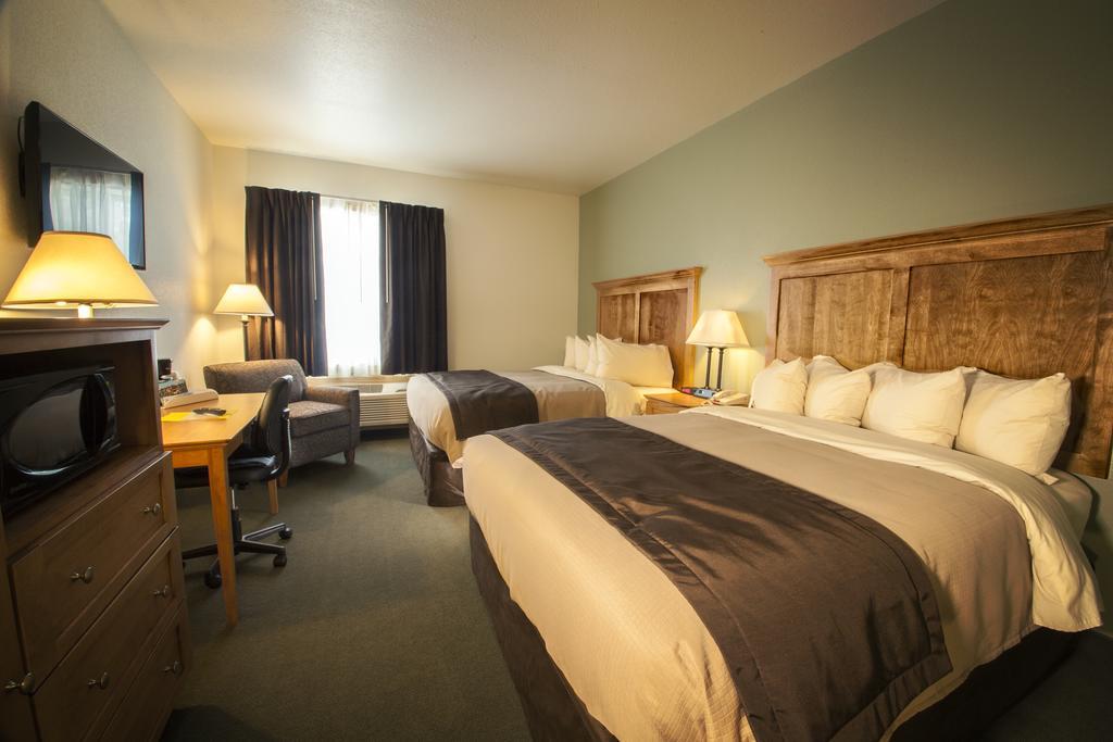 Junction Inn Suites & Conference Center Babbitt 客房 照片